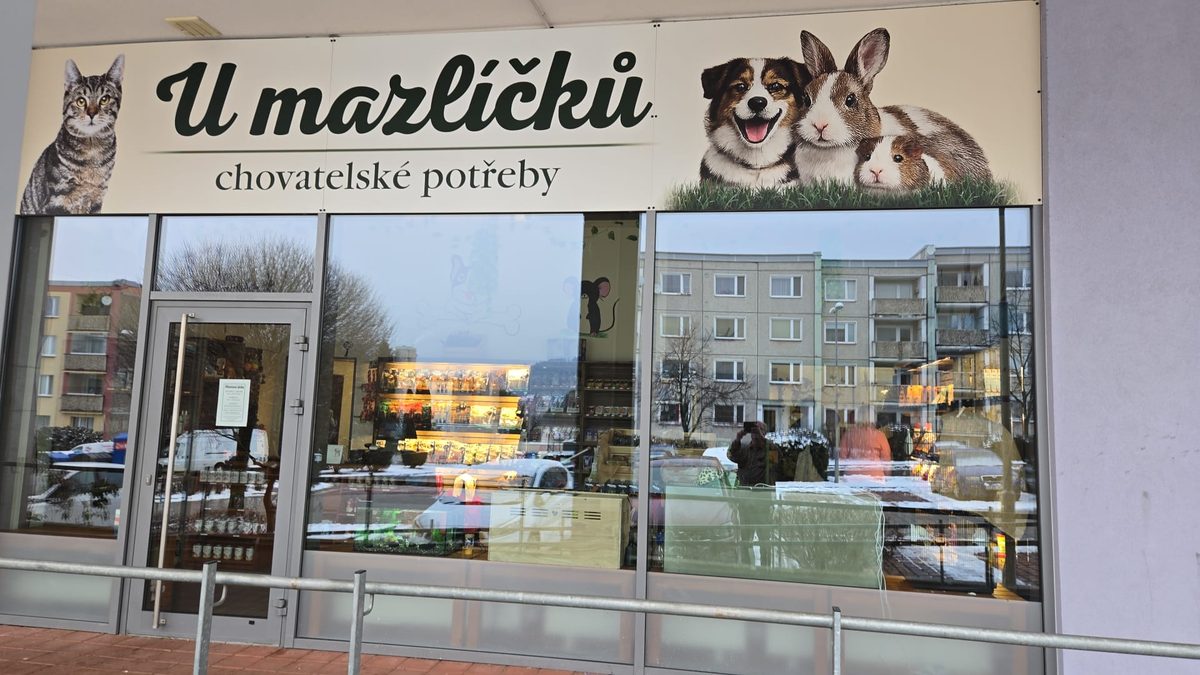 Prodejna U mazlíčků – exteriér